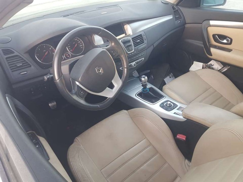 renault laguna coupe del año 2009