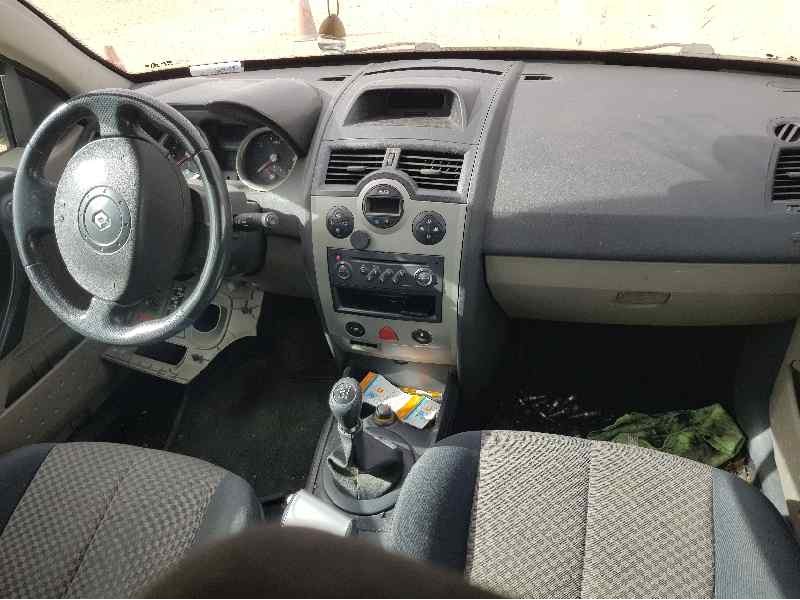 renault megane ii classic berlina del año 2003