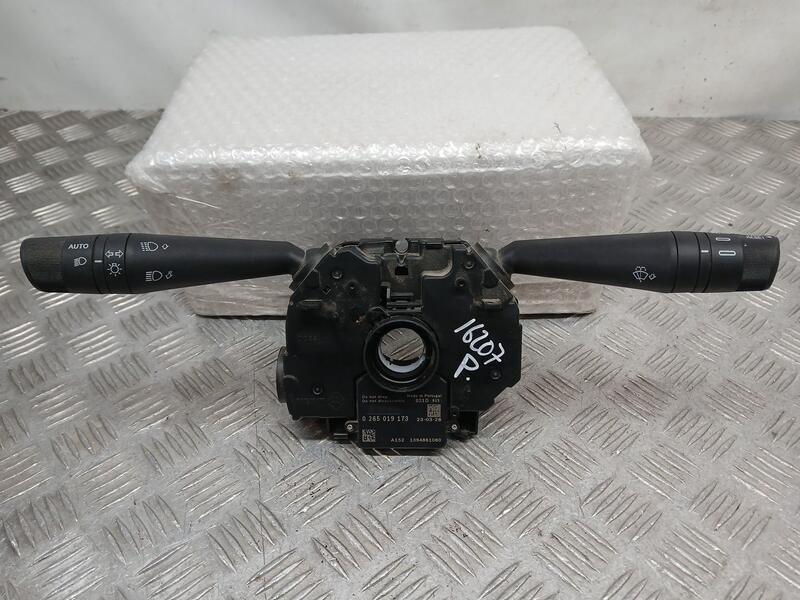 Recambio de mando luces y limpia para fiat fiorino sx cargo referencia OEM IAM 735749108  