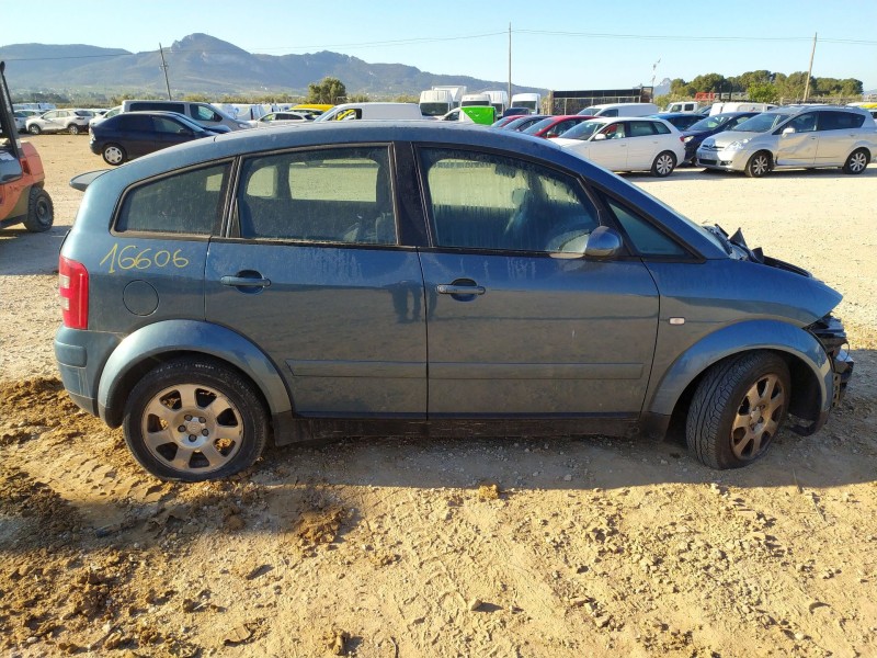audi a2 (8z0) del año 2001