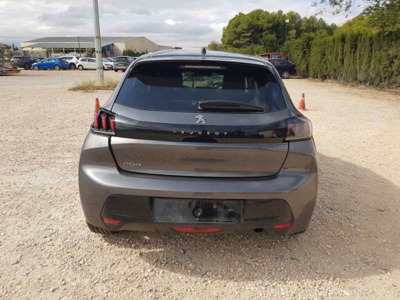 peugeot 208 (p2) del año 2021