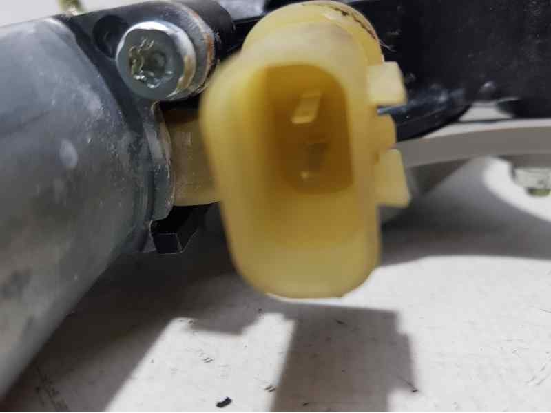 Recambio de elevalunas delantero derecho para kia rio (yb) attract referencia OEM IAM  2 PINS ELECTRICO