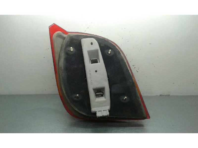 Recambio de piloto trasero derecho para ford fiesta berl./courier surf referencia OEM IAM   