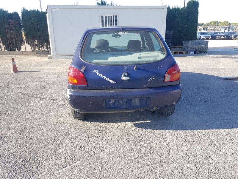 ford fiesta berlina del año 1997