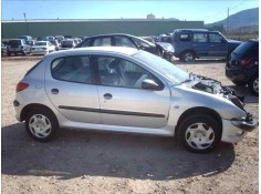 PEUGEOT 206 BERLINA