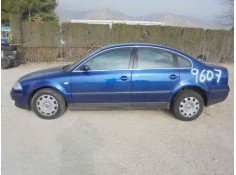 VOLKSWAGEN PASSAT BERLINA (3B3)