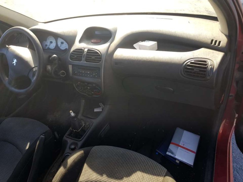 peugeot 206 berlina del año 2003