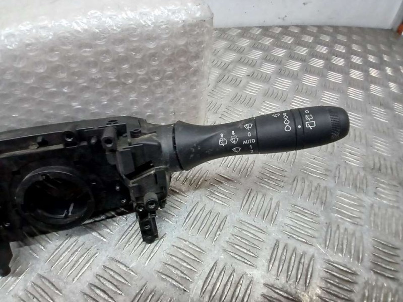 Recambio de mando luces y limpia para renault captur ii equilibre referencia OEM IAM 255674797R 10508397 