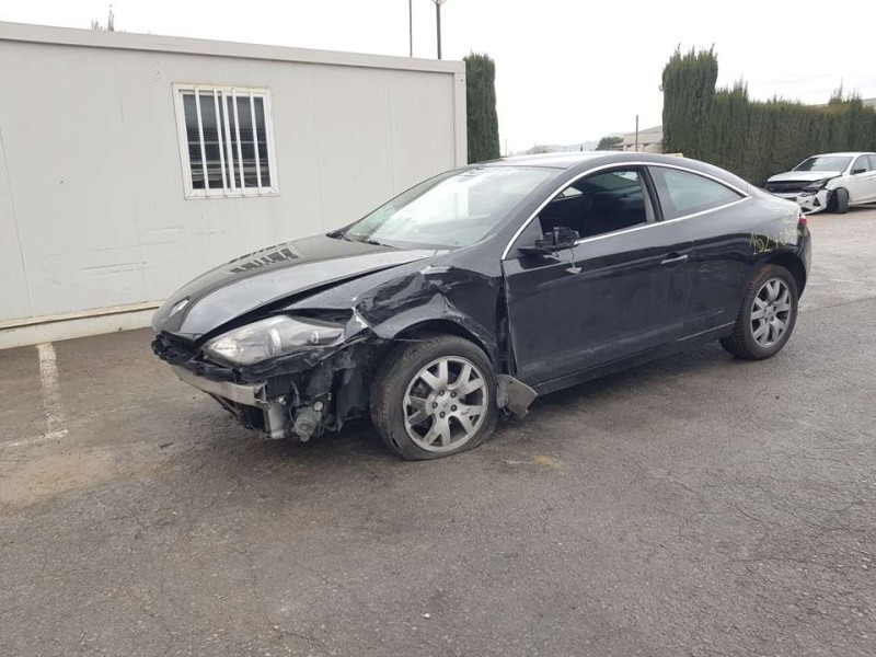 renault laguna coupe del año 2010