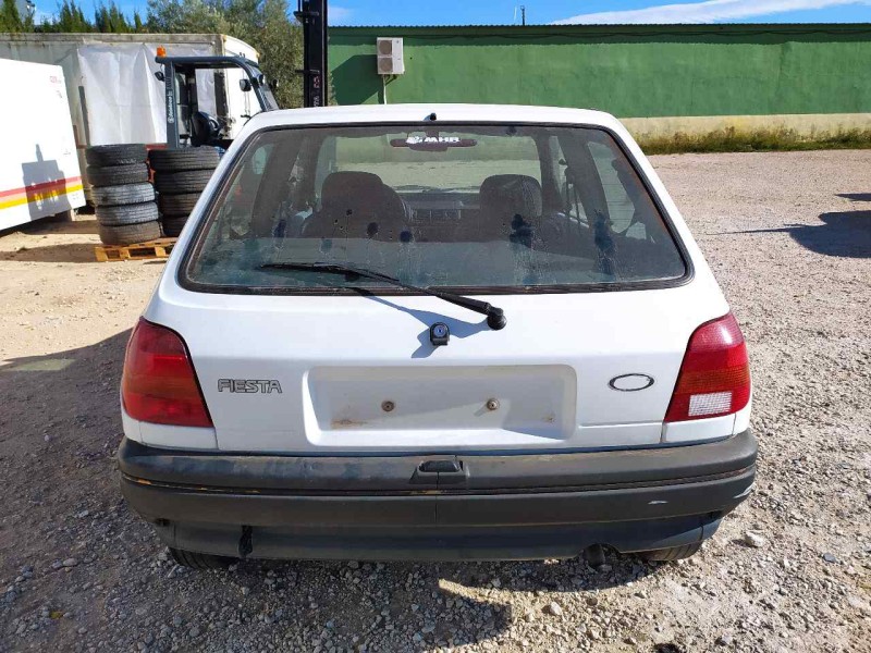 ford fiesta berl./courier del año 1993