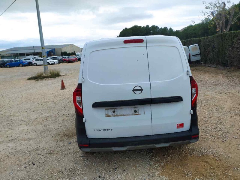 nissan towstar del año 2022