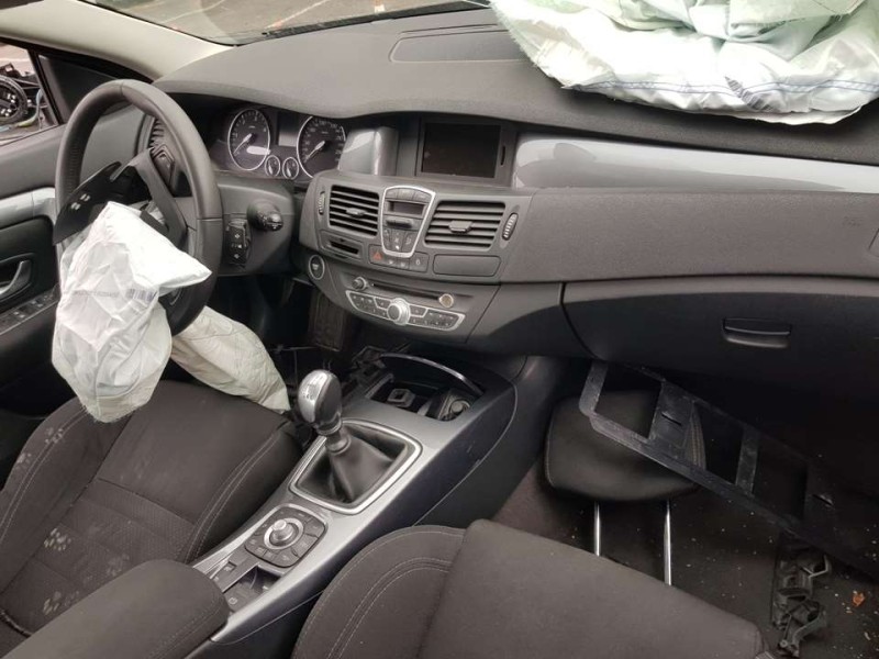 renault laguna coupe del año 2010