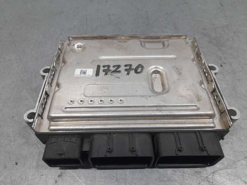 Recambio de centralita motor uce para renault megane iv sport tourer (k9a/m/n_) 1.5 blue dci 115 (k9a6) referencia OEM IAM 23710