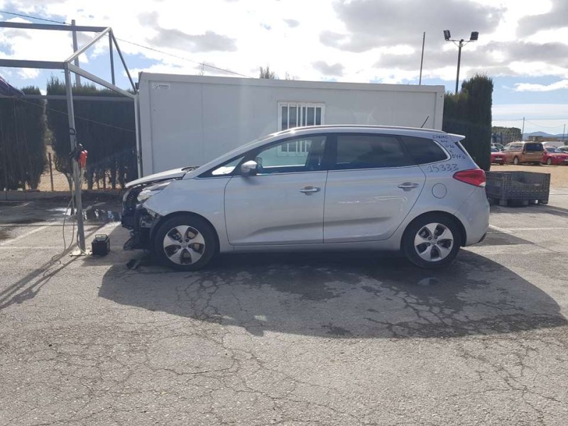 kia carens ( ) del año 2016