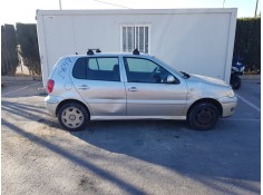 VOLKSWAGEN POLO BERLINA (6N2)