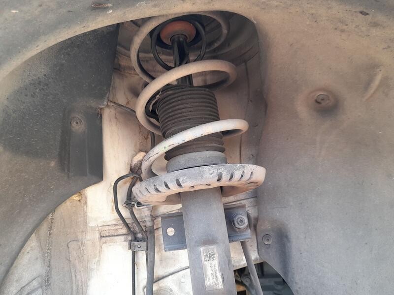 Recambio de amortiguador delantero derecho para seat ibiza iv (6j5, 6p1) 1.2 referencia OEM IAM 6R0413031F  