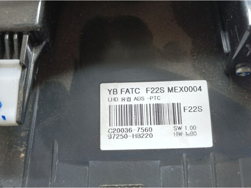 Recambio de mando calefaccion / aire acondicionado para kia rio (yb) attract referencia OEM IAM 97250H8220  