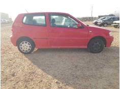 VOLKSWAGEN POLO BERLINA (6N2)