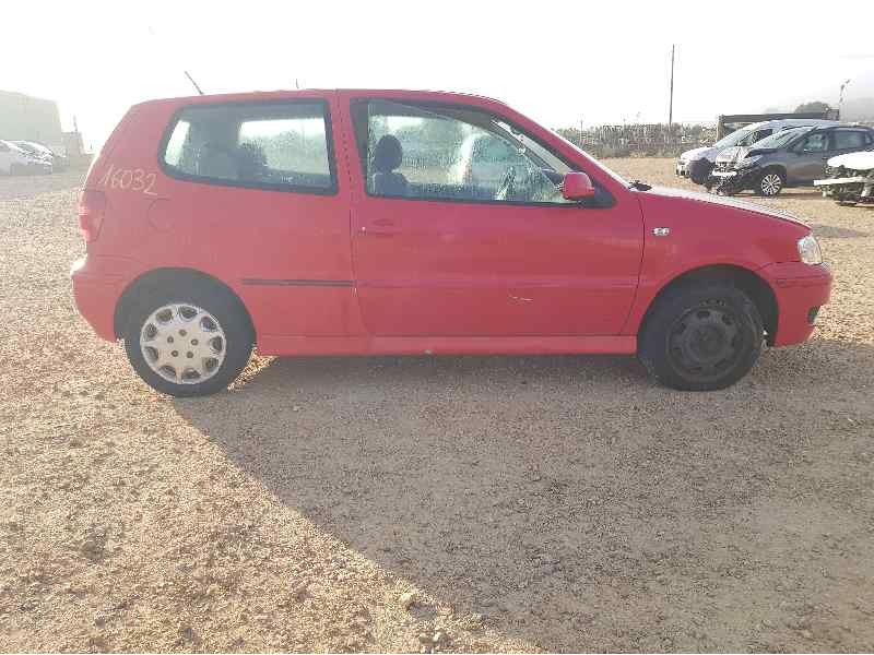 volkswagen polo berlina (6n2) del año 2000