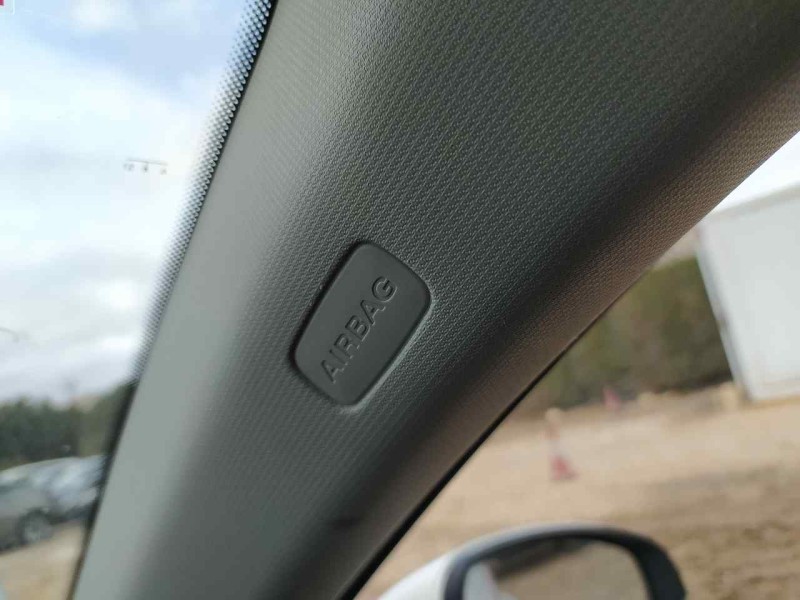 Recambio de airbag cortina delantero derecho para audi a1 (8x) attraction referencia OEM IAM 8X3880742A  