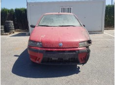 FIAT PUNTO BERLINA (188)