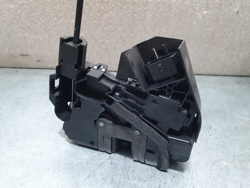 Recambio de cerradura puerta delantera derecha para renault megane iv berlina 5p business referencia OEM IAM 805020256R 16943019