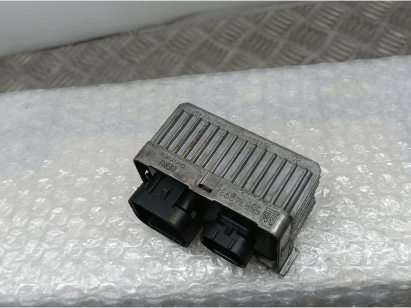 Recambio de caja precalentamiento para opel insignia berlina cosmo referencia OEM IAM 55574293  BERU DE PRECALENTAMIENTO