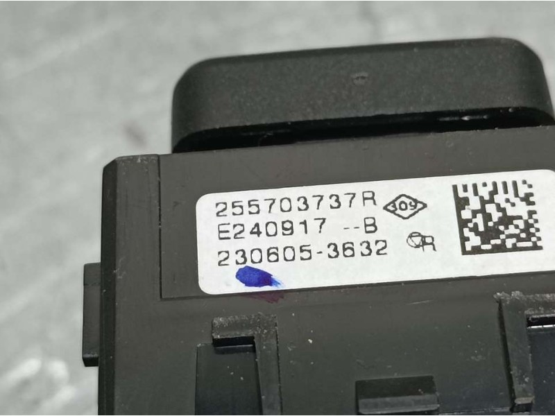 Recambio de mando retrovisor para dacia sandero 1.0 tce 90 referencia OEM IAM 255703737R  