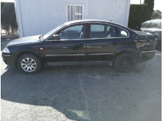 VOLKSWAGEN PASSAT BERLINA (3B3)