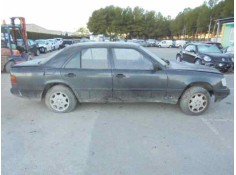 MERCEDES-BENZ CLASE E (W124) BERLINA