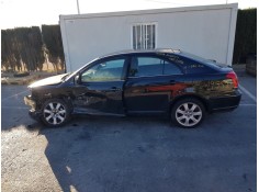 TOYOTA AVENSIS BERLINA (T25)