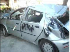 FIAT PUNTO BERLINA (188)
