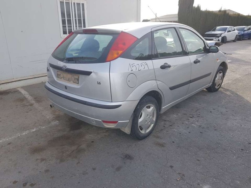 ford focus berlina (cak) del año 2004