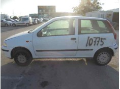 FIAT PUNTO BERLINA (176)