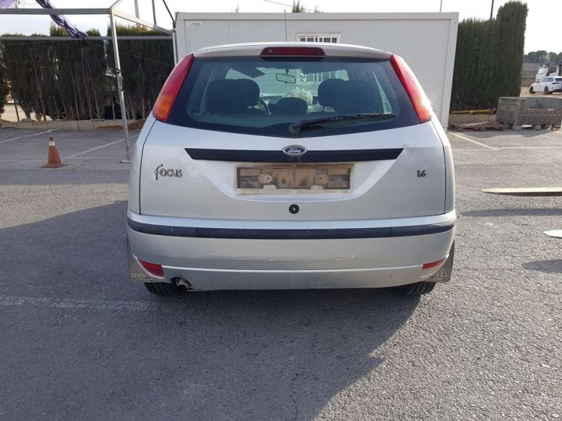 ford focus berlina (cak) del año 2004