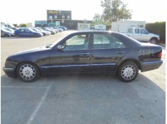 MERCEDES-BENZ CLASE E (W210) BERLINA