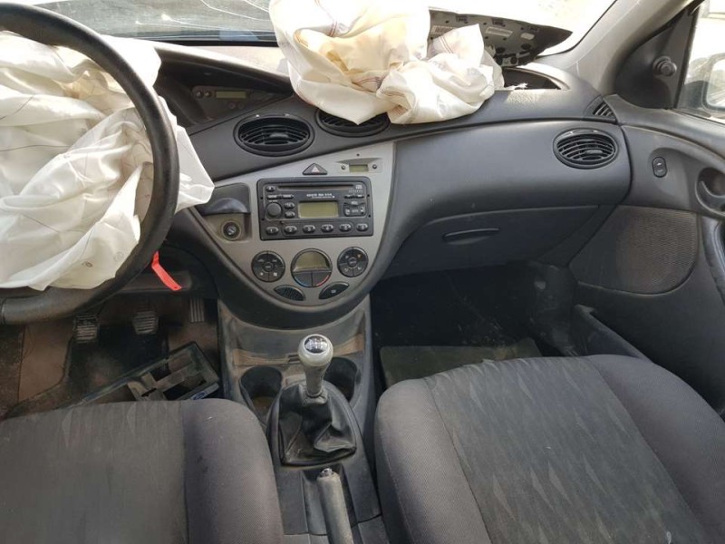 ford focus berlina (cak) del año 2004