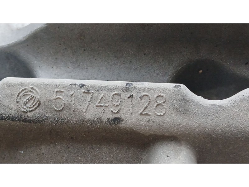 Recambio de puente delantero para fiat fiorino sx cargo referencia OEM IAM 51749128  