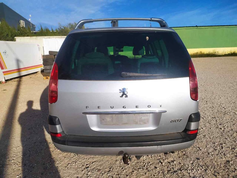 peugeot 807 del año 2005