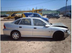 OPEL VECTRA B BERLINA