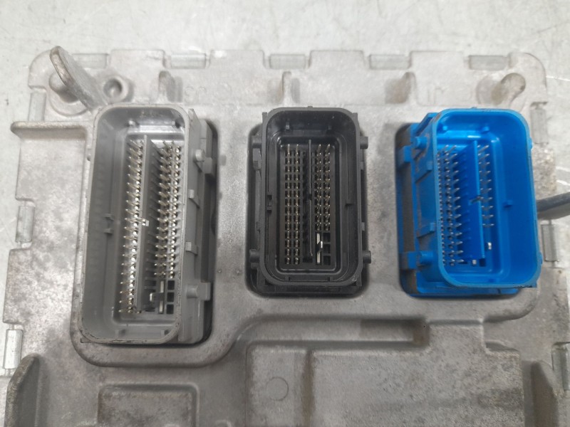 Recambio de centralita motor uce para opel astra k (b16) 1.4 turbo (68) referencia OEM IAM 12699566 039045703 GM