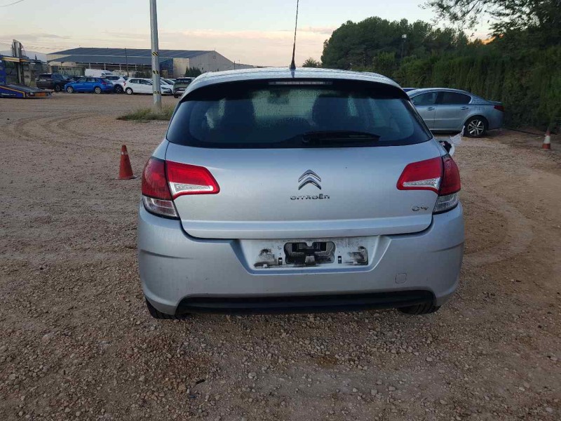 citroën c4 berlina del año 2012