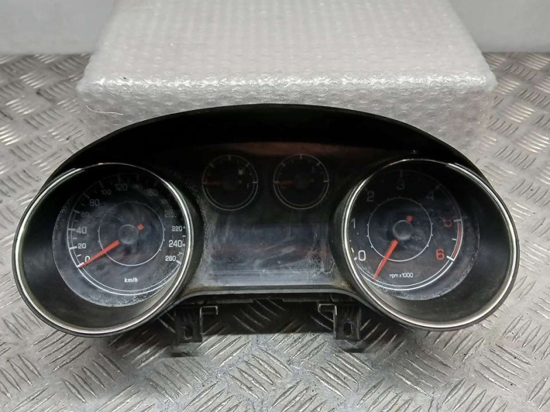 Recambio de cuadro instrumentos para fiat bravo (198) 1.9 active multijet referencia OEM IAM 554000980100  