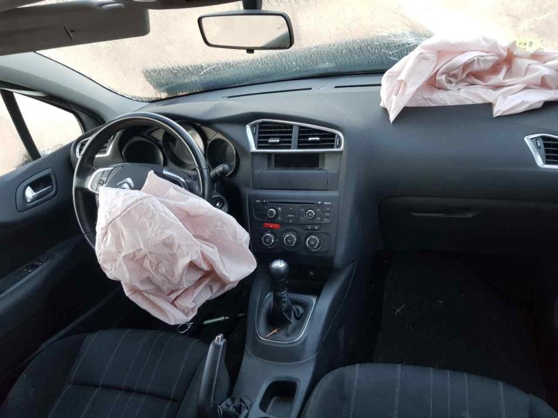 citroën c4 berlina del año 2012