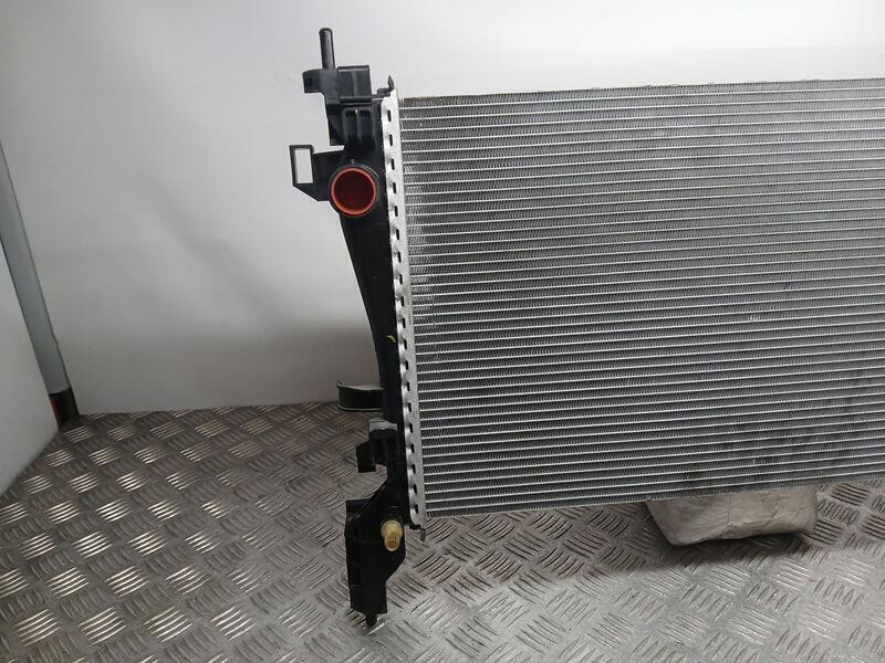 Recambio de radiador agua para fiat fiorino sx cargo referencia OEM IAM 51790636 MAHLE L8068000