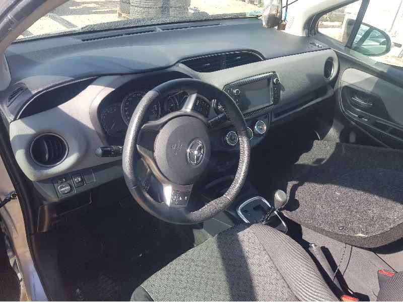 toyota yaris del año 2014