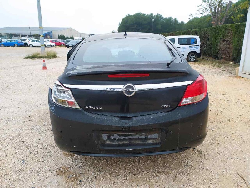 opel insignia berlina del año 2009
