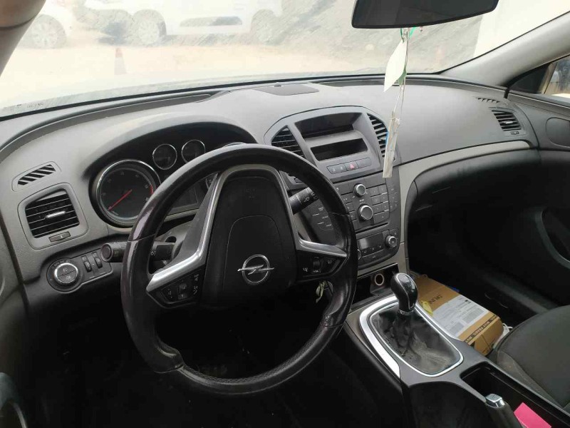 opel insignia berlina del año 2009