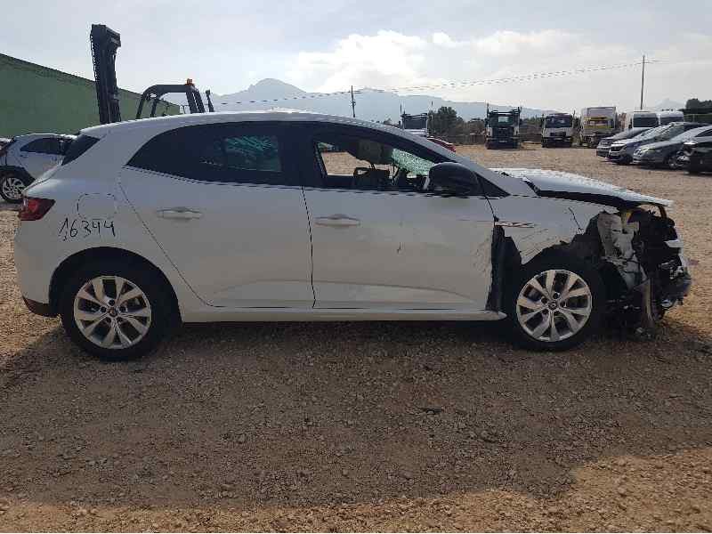 renault megane iv berlina 5p del año 2020