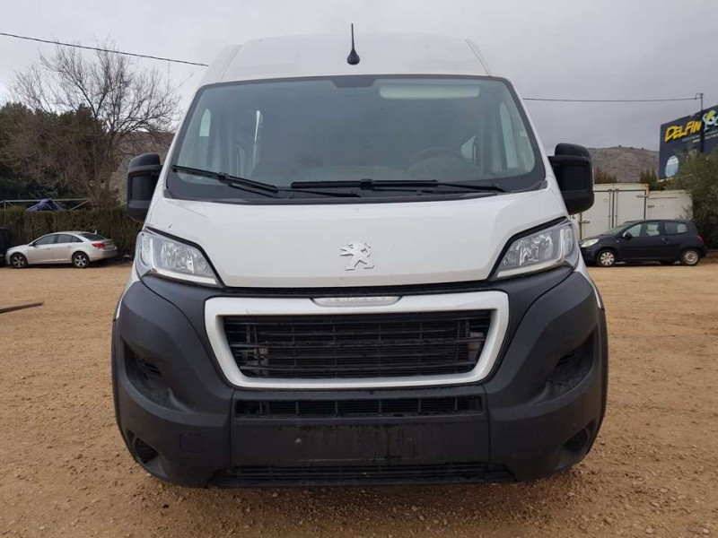 peugeot boxer combi del año 2023